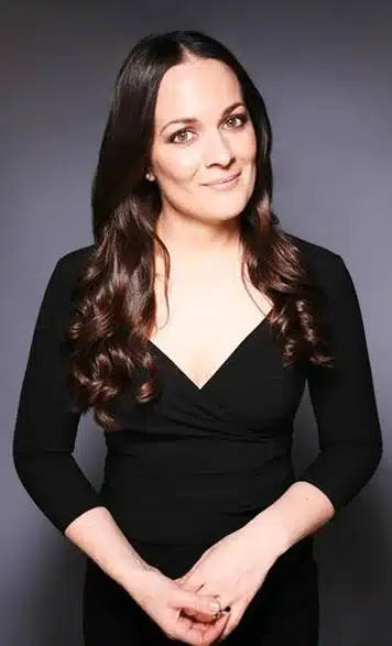 356x587px_nathalie_nahai-min